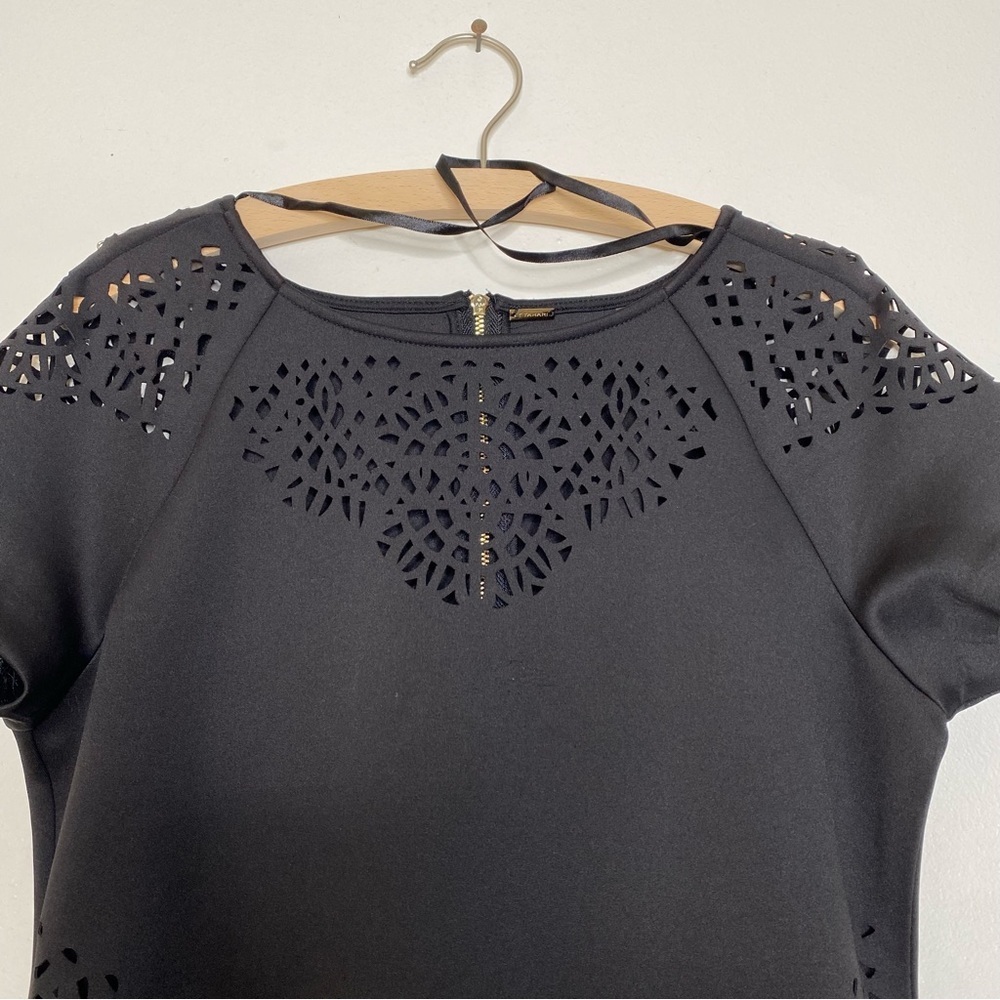 T.Tahari black laser cut scallop trim dress - Picture 4 of 11
